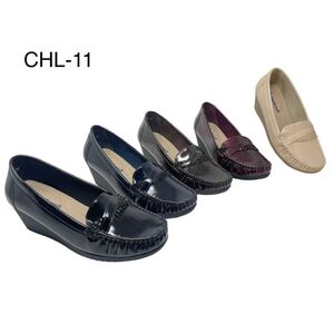 Mocassins vernis  à talon compensé avec détail de mors texturés et croisés taille 36 à 41