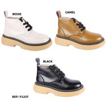 Bottine semelle épaisse avec lacets et un tirant à l’arrière