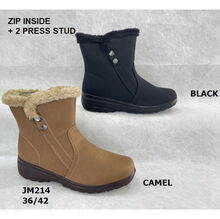 Bottine ornée de rivets avec doublure imitation fourrure