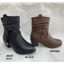 Bottines en simili cuir à effet froncé et liens décor autour de la cheville