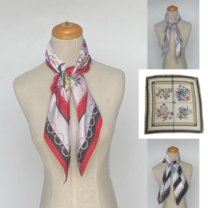 Foulard carré en polyester satiné à motif patchwork floral et chaînes