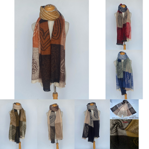 Écharpe imprimé color-block avec motifs cœurs en fils de lurex