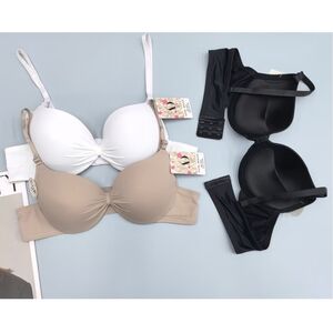 Soutien-gorge à armatures avec bonnets C moulés d'une mousse légère