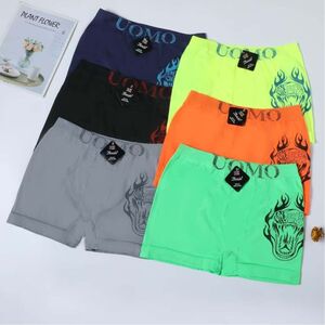 Boxer homme en polyamide à motif de serpent stylisé sur la cuisse