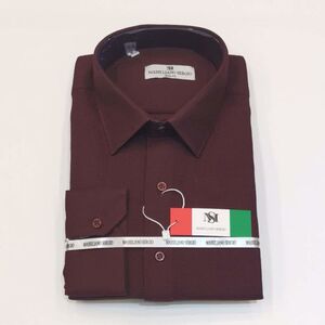 Chemise slim fit pour homme bordeaux avec une texture subtile