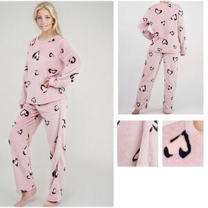 Ensembles pyjama 2 pièces rose orné motif de cœurs noirs irréguliers