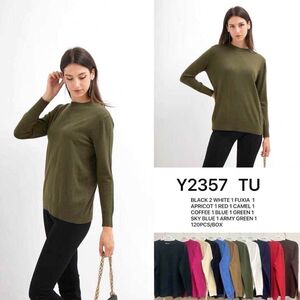 Pull basique en maille douce et légère de couleur unie