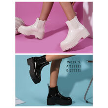 Bottine sur semelle crantée avec panneaux élastiqués taille 36-41