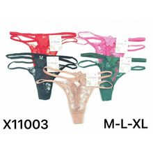 String en dentelle florale avec papillon brodé et fines lanières sur les côtés