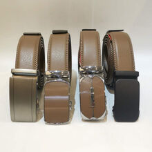 Ceintures automatiques taupe avec boucles variées