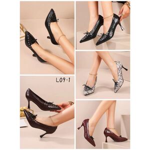 Escarpins à texture animale avec bout pointu et un laçage décoratif taille 36-41