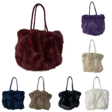 Sac fourre-tout plissé en fausse fourrure luxueuse à anses tressées