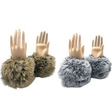 Manchons de poignet fausse fourrure longue et volumineuse