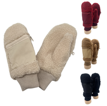 Moufles en fausse fourrure style mouton avec mini poche zippée