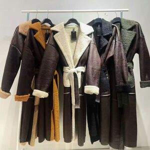 Manteau long aviateur effet cuir vintage avec une doublure sherpa