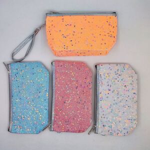 Trousse de maquillage avec sequins et paillettes de type confettis
