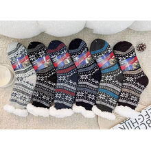 Chaussettes antidérapantes et thermiques design nordique hivernal