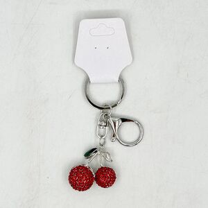 Porte-clés fantaisie cerises en métal argenté scintillantes avec des cristaux rouges vifs