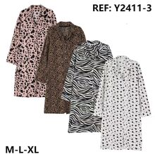 Chemise de nuit boutonnée polaire avec un beau imprimé fantaisie