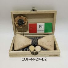 Coffret Massiliano Sergio marron : nœud papillon bois, broche, pochette et boutons