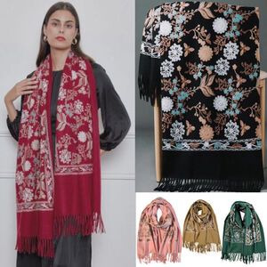 Écharpe douce et chaude motif avec une belle broderie florale - 12 pièces