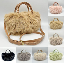 Sac à main chic en fausse fourrure à anses tressées et bandoulière amovible