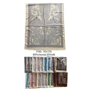 Écharpe luxueuse satinée classique à motif cachemire