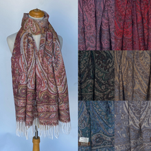 Echarpe polyvalente scintillante imprimé paschmina franges