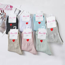 Chaussettes en coton avec un motif ❤️ et fils argentés brillants