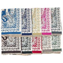 Écharpe avec motif Paisley cachemire bordure décorative de franges