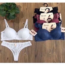 Ensemble lingerie dentelle Ancona soutien-gorge push-up et string assorti