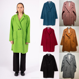 Manteau mi-long en bouclé doux à double boutonnage avec poches