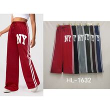 Pantalon en coupe wide leg à 2 bandes latérales blanches et lettrage "NY"