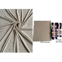 Écharpe unie ornée motif de petits carrés en strass scintillant