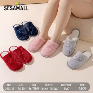 Pantoufles mules douillettes en éponge et peluche avec cœurs entrelacés