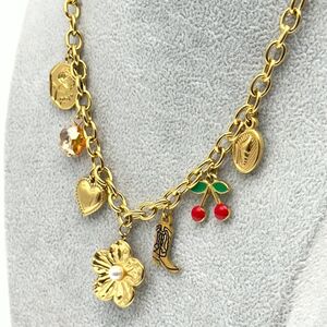 Collier breloques fantaisie en acier inoxydable doré de style tendance