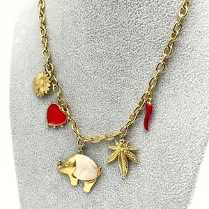 Collier à breloques doré en acier inoxydable Cœur, éléphant, piment et feuille