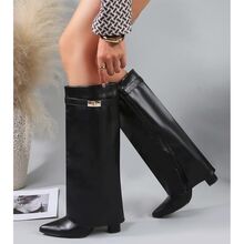 Bottes hautes avec revers dotés d'une fine bride décorative taille 36 - 41