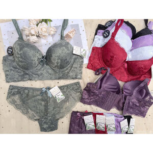 Ensemble lingerie en dentelle : soutien-gorge push-up galbant à bonnet C et culotte