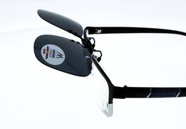 CLIP MONTANA C9 Sur-lunettes Gris polarisé universel et relevable,