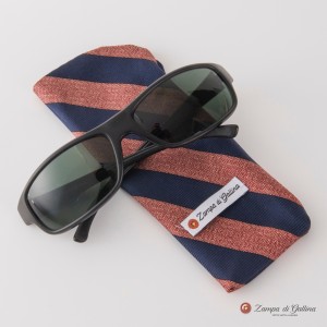 Pochette à lunettes en soie à rayures bleues et saumon